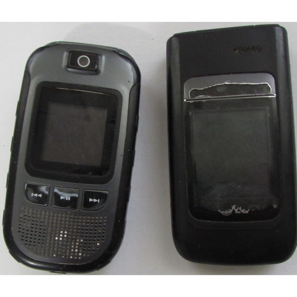 Set of 2 vintage lg black cell flip phones